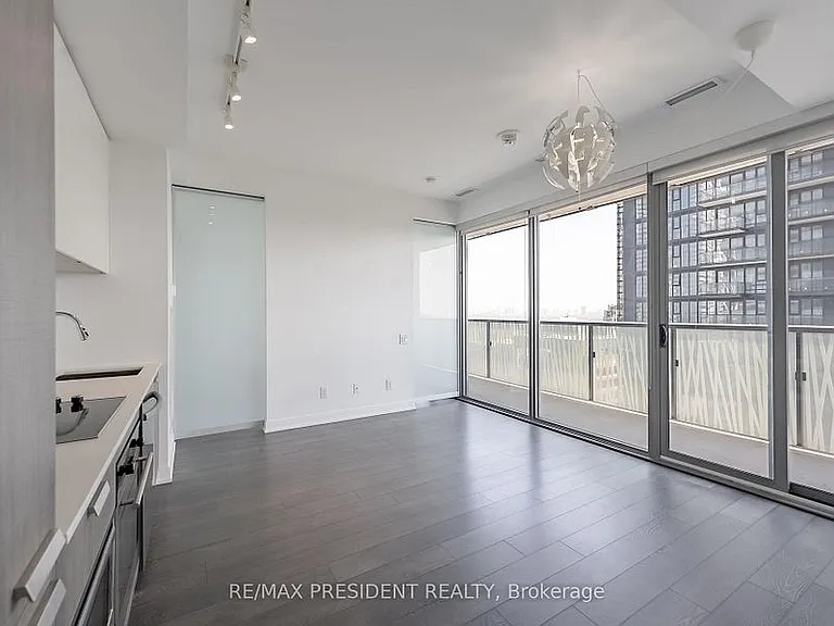 50 Charles St E #2715 — Photo 31