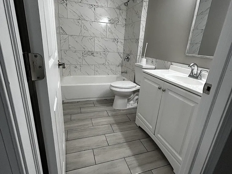 325 N 14th St #2 — Photo 5