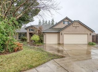 24 W Decatur Ave, Clovis, CA 93611