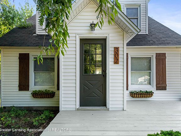 2nd image of 302 Wilson St