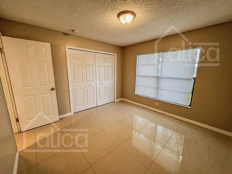 17633 Meadowbridge Dr — Photo 17