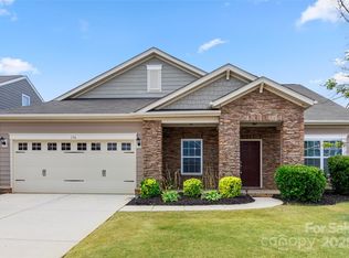 174 Glastonbury Dr, Mooresville, NC 28115