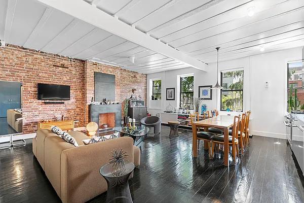 Sold by Compass | media 15