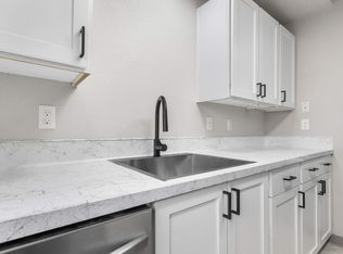 2855 SW 209th Ave #202, Beaverton, OR 97003