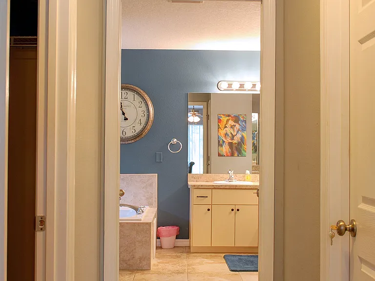 220 N Country Club Dr — Photo 17