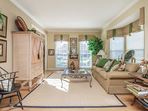 4th image of 1027 Star Valley Ct