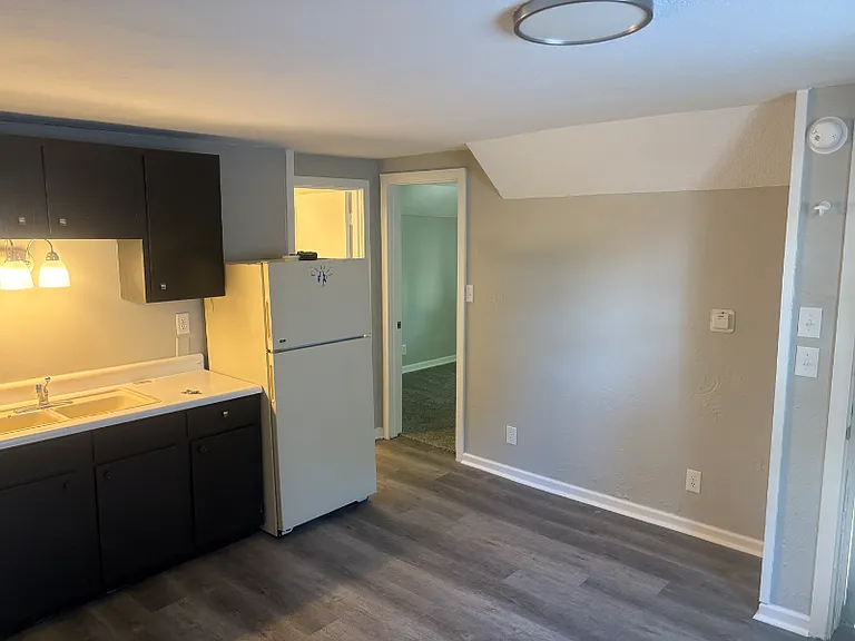 1315 Huestis Ave #2 — Photo 4