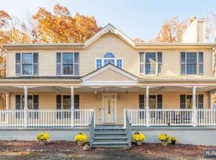 6 Jacobs Rd, West Milford, NJ 07480