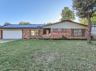 1024 Rocky Ln, Irving, TX 75060