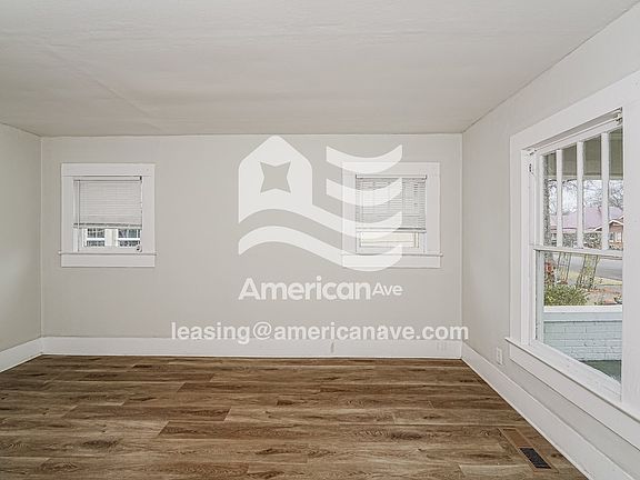 1110985_004_living_room_4.jpg