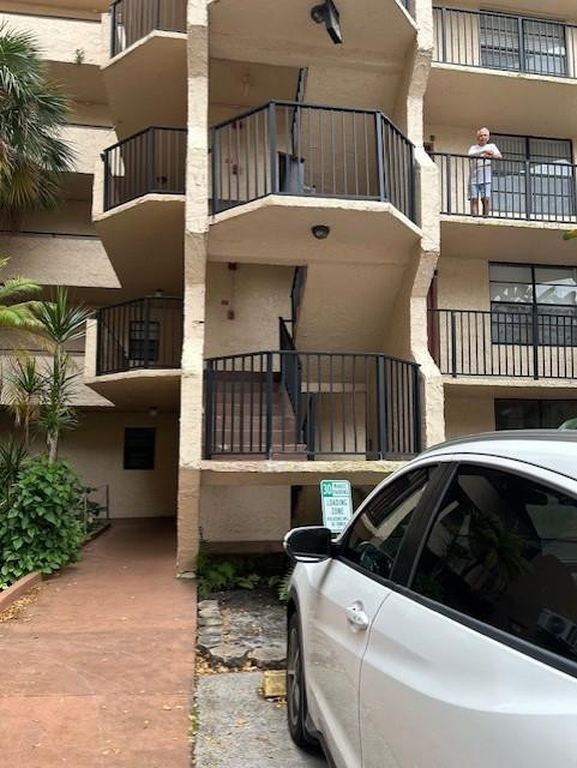 3590 Blue Lake Drive #305, photo 3