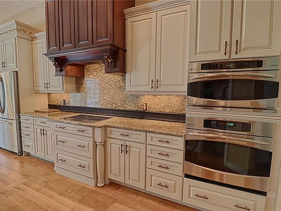 3rd image of 3803 Northridge Dr