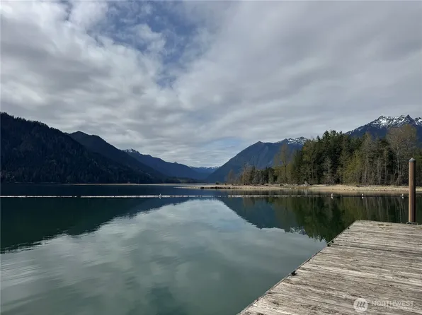 300 N Mount Jupiter Drive, Hoodsport, WA 98548