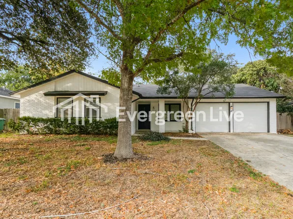 7518 Meadow Green St, San Antonio, TX 78251
