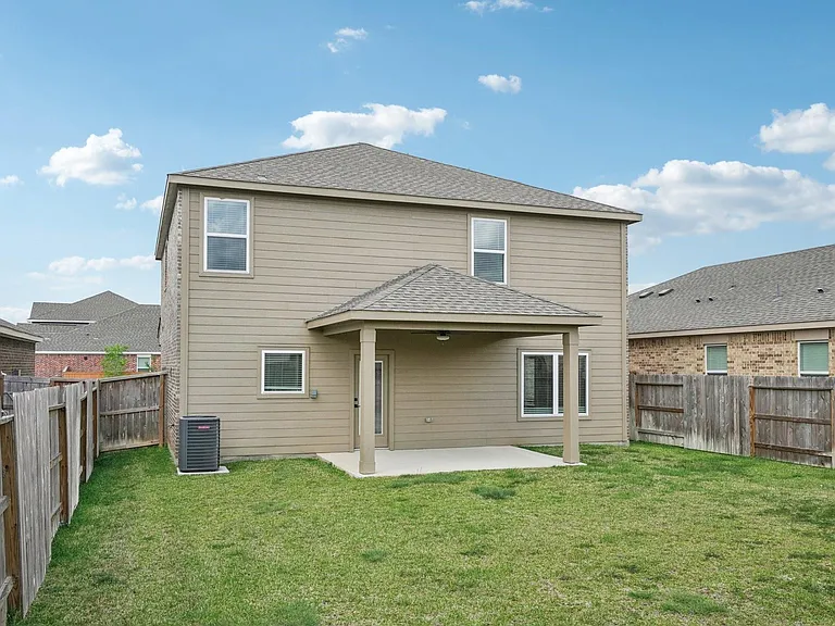 1006 Whispering Winds Dr — Photo 2