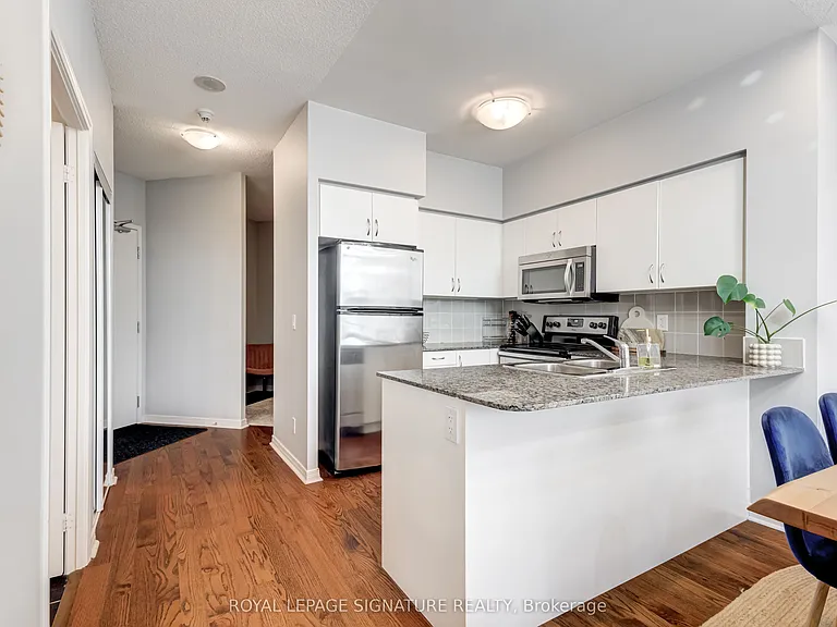 2230 Lake Shore Blvd W #204 — Photo 14
