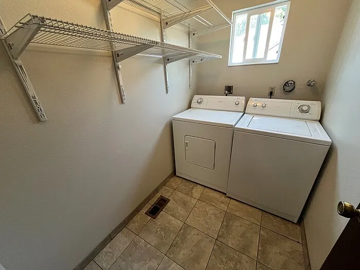 2224 S Claybourne Ave #A — Photo 11