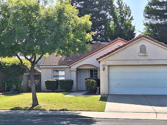 View from across the street. Very quiet neighborhood. Excellent for families with children or seniors.