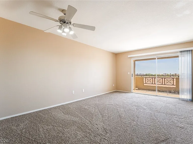 8070 W Russell Rd #2024 — Photo 5
