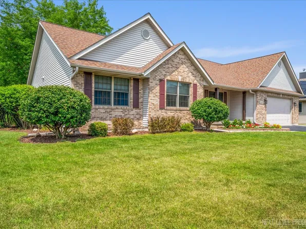 475 John Marshall Ln, Sycamore, IL 60178