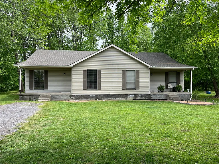 2041 Old Highway 431 S — Photo 1