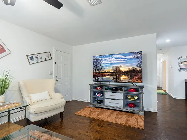 602 N Allen Dr — Photo 30