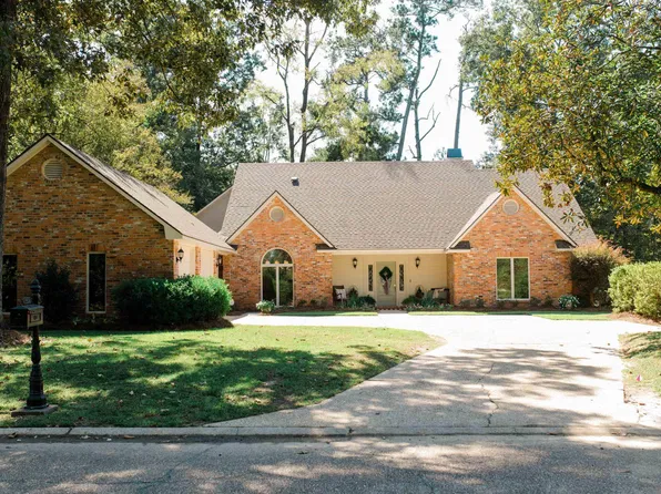 5924 N Shore Dr, Baton Rouge, LA 70817