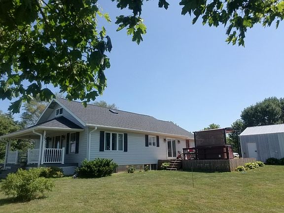 2nd image of 1141 B Ave