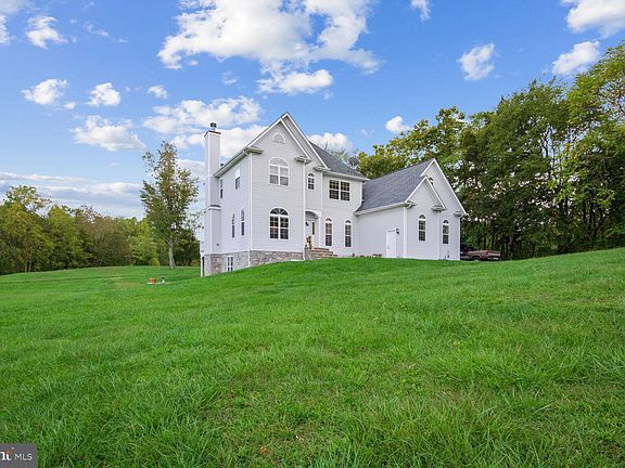 3rd image of 4232 Lawnvale Dr