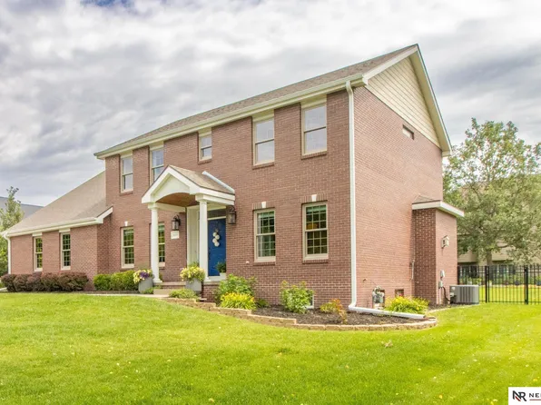 6808 Ridge Rd, Lincoln, NE 68512