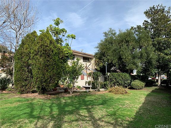 2nd image of 14069 Van Nuys Blvd Unit 3