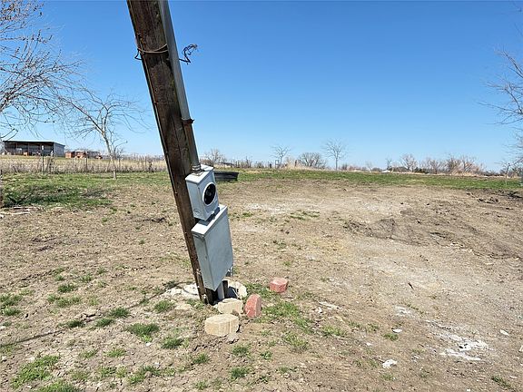 5th image of 2985 Old Sherman Rd