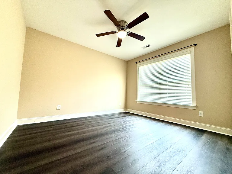 241 Sweet Violet Dr — Photo 39
