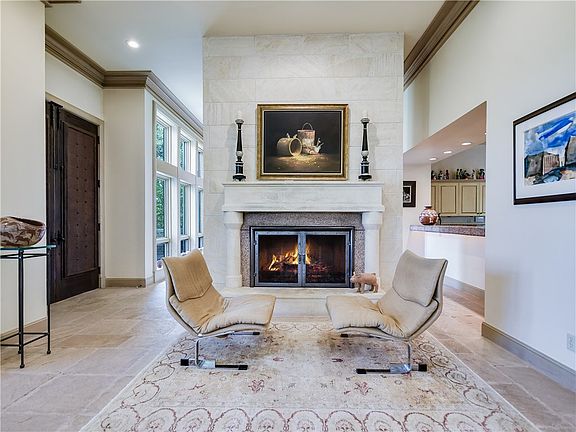 4th image of 2607 Stratford Dr