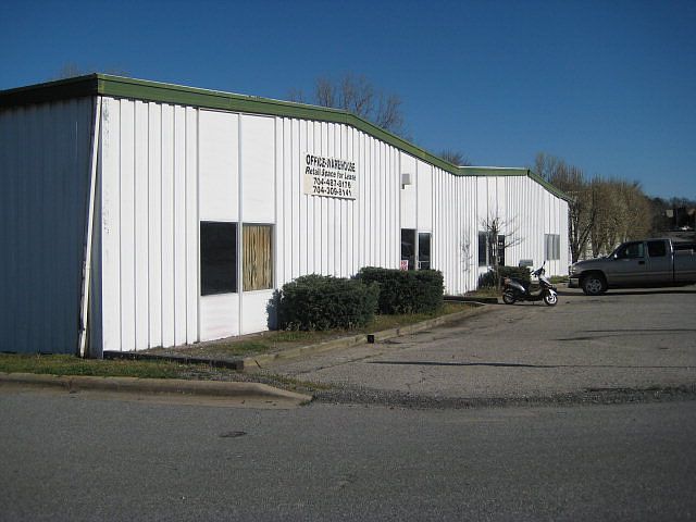 1st image of 420 S Railroad Ave