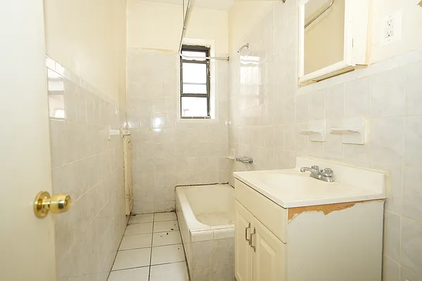 Rented by Norman Raindel, LREB | media 11