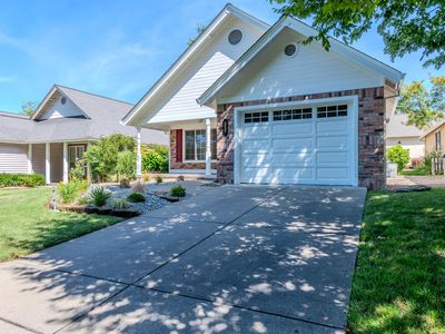 3535 S Village Dr, Medford, OR, 97504