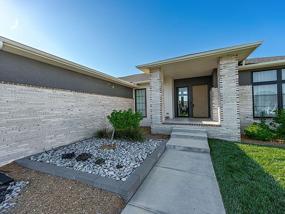 3rd image of 2783 N Anna Ct