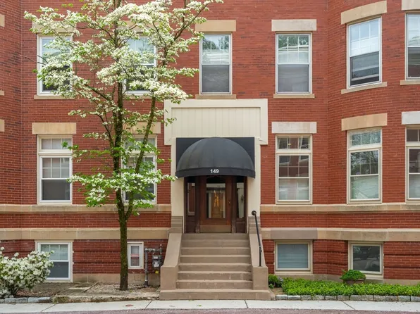 149 Longwood Ave #2, Brookline, MA 02446