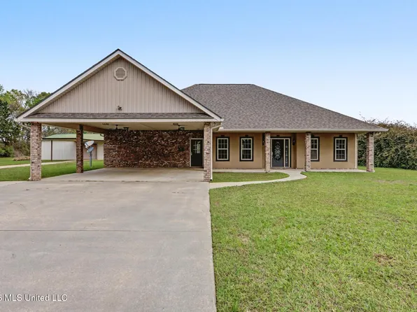 8 Henry Murphy Rd, Carriere, MS 39426