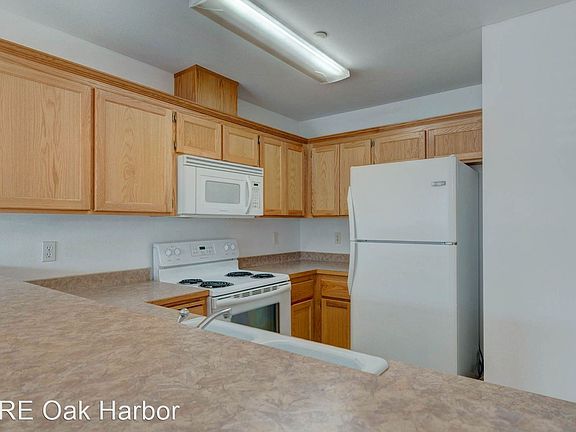 2nd image of 1670 SW Mulberry Place B301