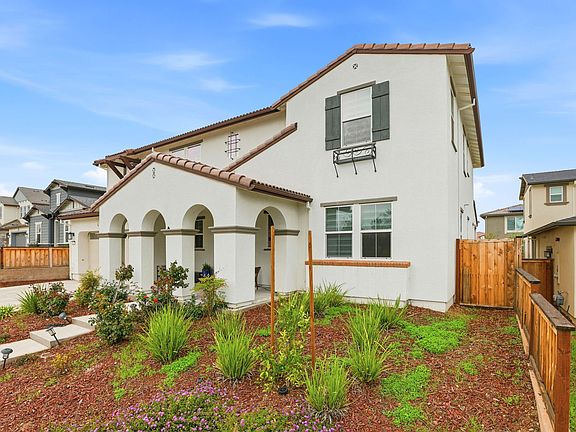 2nd image of 3037 Copley Dr