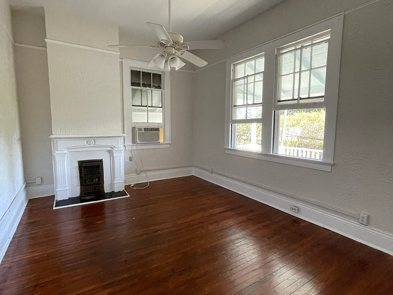 3 bed, 2000 sqft, $1,950 — Photo 4
