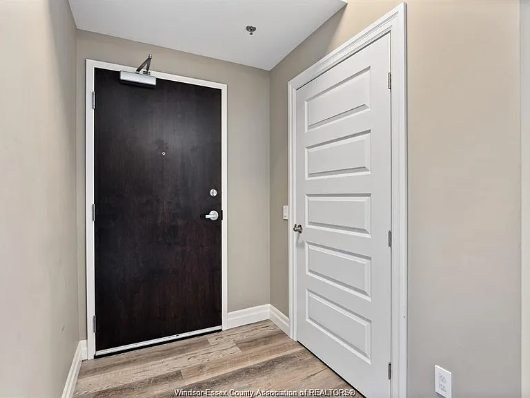 955 Ouellette Ave #305 — Photo 2