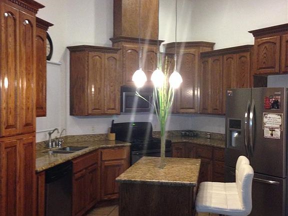 4th image of 1825 E San Luis Ln