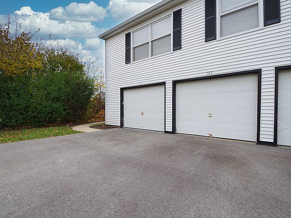 2nd image of 743 Wellington Ave #15