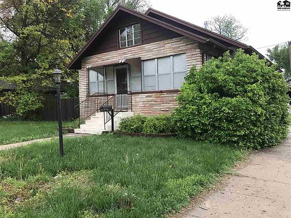 2nd image of 107 E 5th St