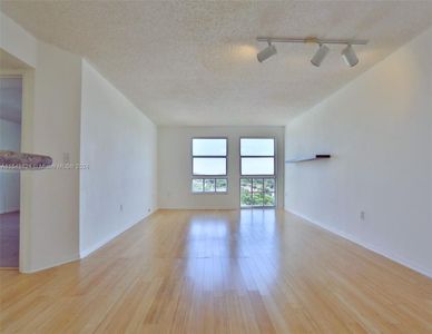 2351 Douglas Rd APT 1010, Miami, FL, 33145