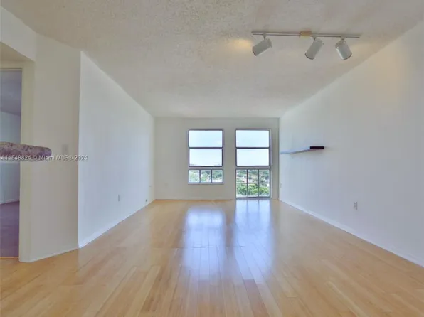 2351 Douglas Rd APT 1010, Miami, FL 33145
