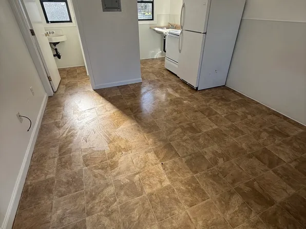 755 S State St #11, Ukiah, CA 95482